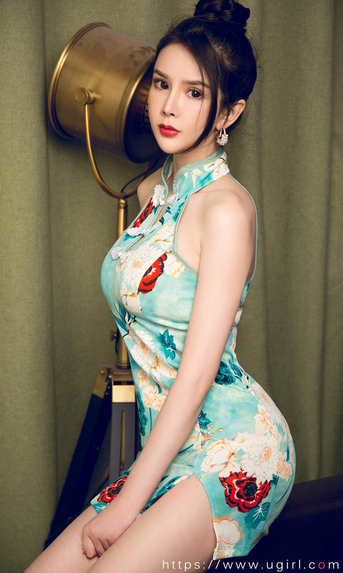 Ugirls尤果网 爱尤物专辑 - VOL.1817 大小姐的裙摆 李丽莎 3
